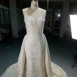 Lace wedding gown bundle with "detachable train"
